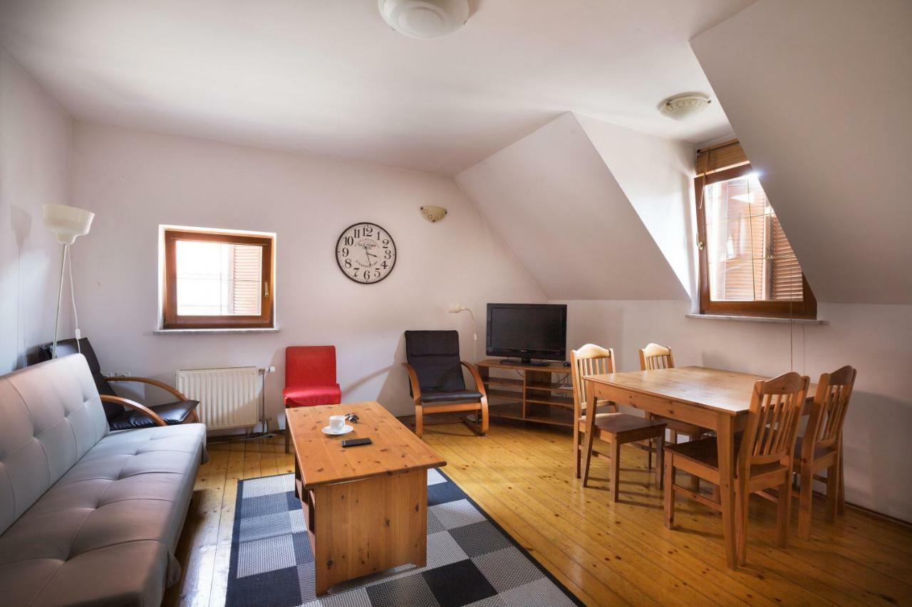 Spacious 2-Bedroom Apartment Zabjak With Ac Tour As Lublaň Exteriér fotografie